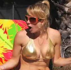 Iliza schlesinger topless